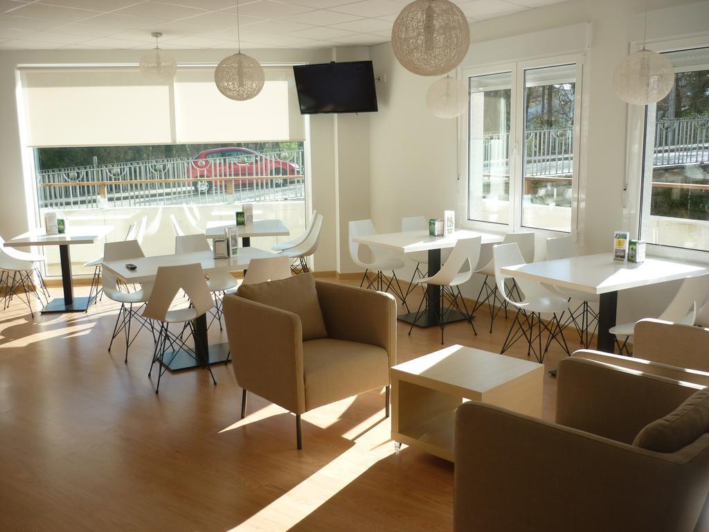 Pension-Albergue Puente Ribeira Sarria Eksteriør billede