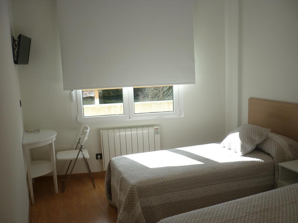 Pension-Albergue Puente Ribeira Sarria Eksteriør billede